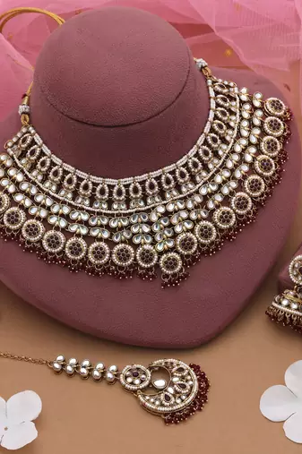 Maroon color kundan necklace set