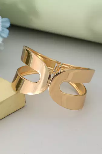 Gold color openable anti tarnish bracelet