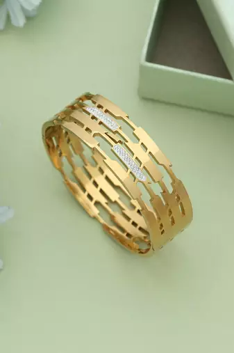 Gold color openable anti tarnish bracelet