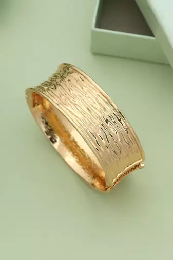Gold color openable anti tarnish bracelet
