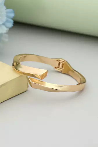 Gold color openable anti tarnish bracelet