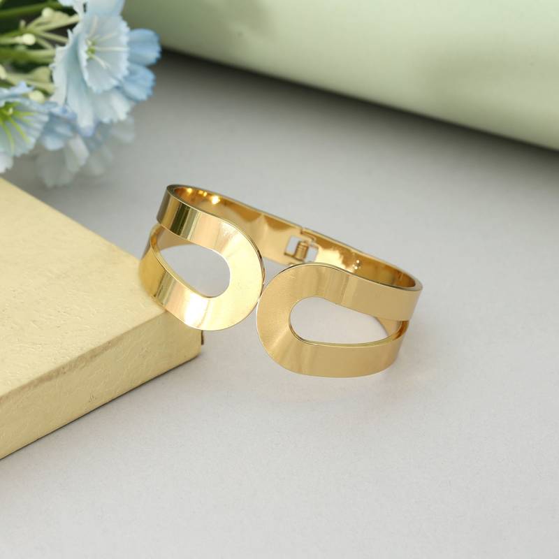 Gold color openable anti tarnish bracelet