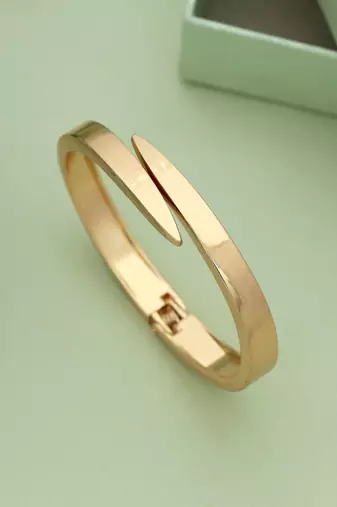 Gold color openable anti tarnish bracelet