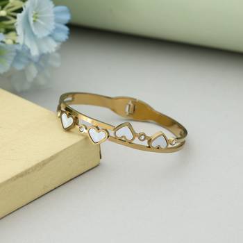 White color openable anti tarnish bracelet 1