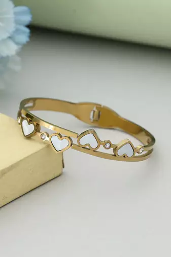 White color openable anti tarnish bracelet