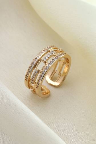 Gold color fashion rings