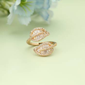 White color fashion rings 2