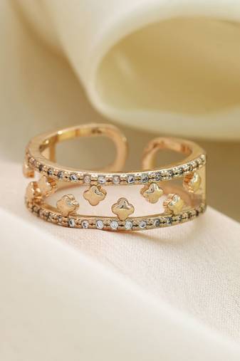 Gold color fashion rings