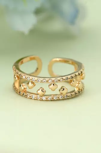 Gold color fashion rings