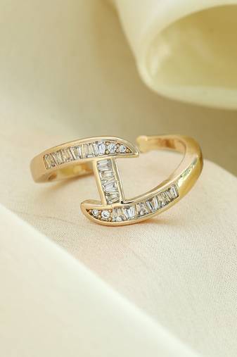 Gold color fashion rings