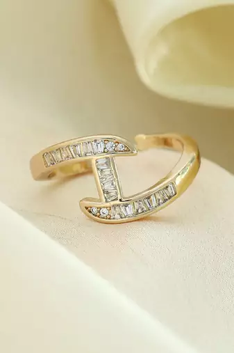 Gold color fashion rings