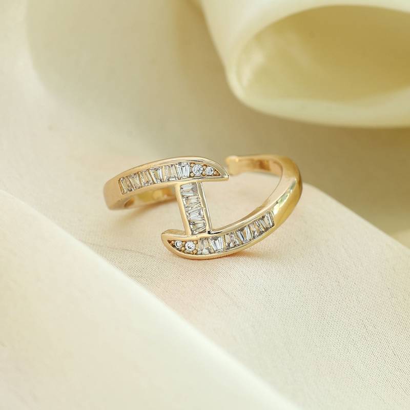 Gold color fashion rings