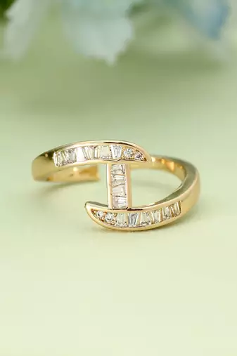 Gold color fashion rings