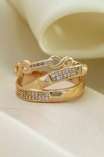 Gold color fashion rings