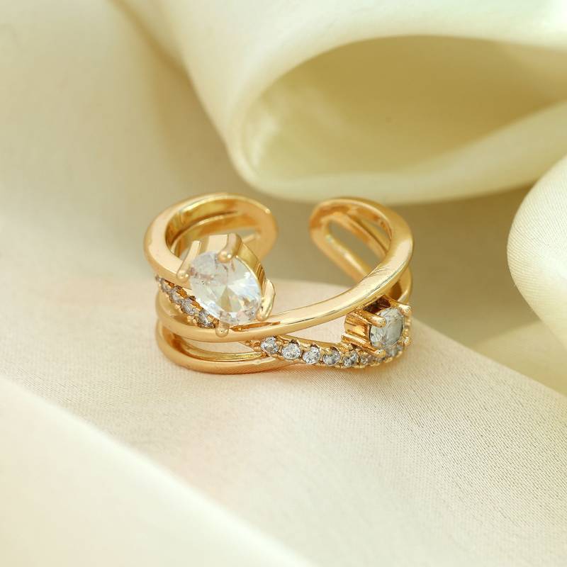 White color fashion rings