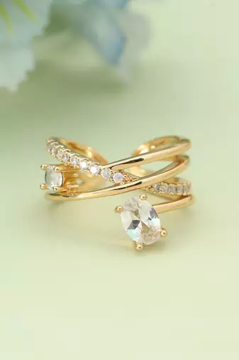 White color fashion rings