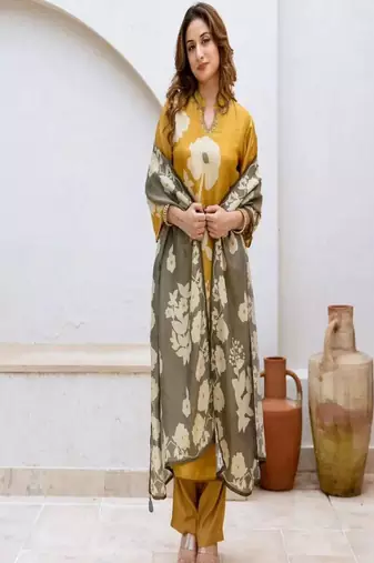 Floral printed round neck pure cotton kurta trosuer and dupatta set