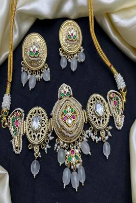 Antique gold kundan temple choker set with earrings || indian bridal polki necklace 3