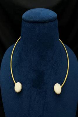 Minimalist gold brass hasli choker necklace with mother of pearl stones||open front neck cuff collar 2