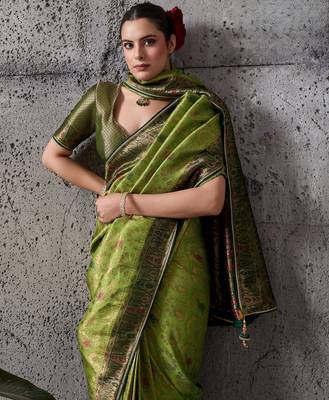 Parrot green exquisite premium kanjivaram silk blend saree with jaal & kairi meenakari work 3