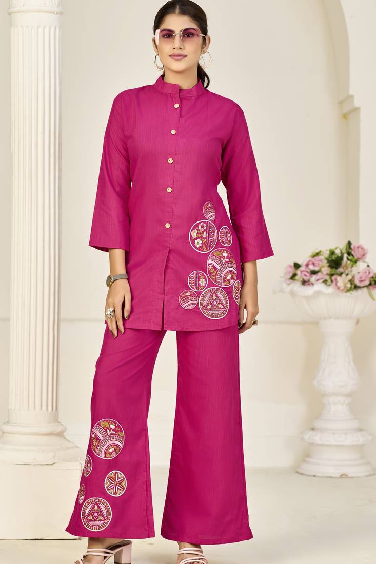 Pink elegant reyon slub kurti set with heavy embroidery