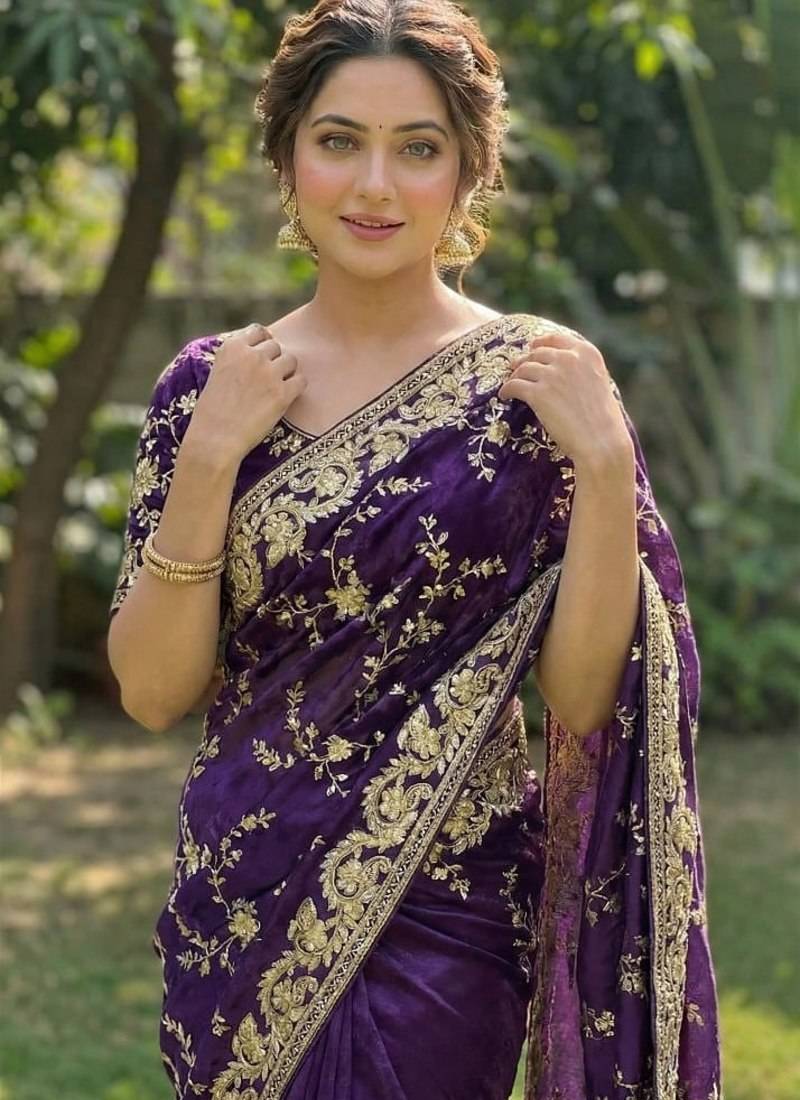 Purple Color Beeds Work with Cut work Border Geogate Saree