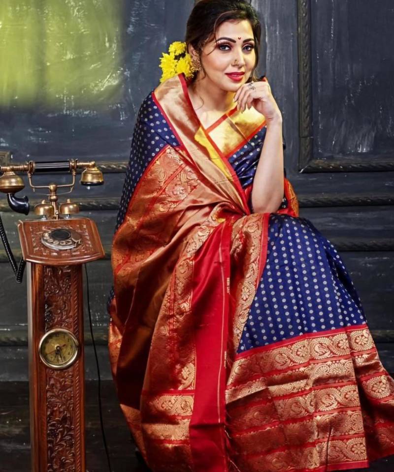 elegance blue banarasi art art silk jacquard saree with unstitched blouse