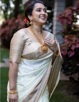 light weight cream resham thread cotton silk kerala saree with unstitched blouse 3