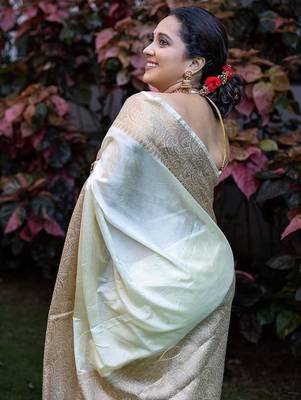 light weight cream resham thread cotton silk kerala saree with unstitched blouse 4