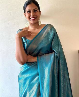light weight aqua blue self design art silk jacquard saree with unstitched blouse 3