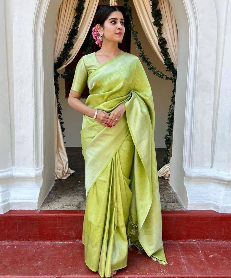 jacquard mehendi jacquard art silk blend light weight saree with unstitched blouse