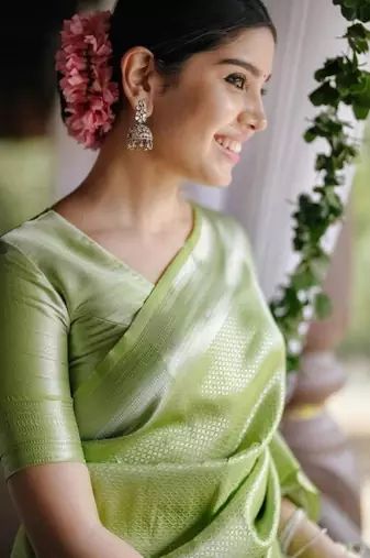 jacquard mehendi jacquard art silk blend light weight saree with unstitched blouse