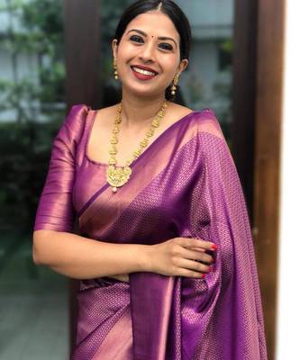 floral purple woven pure art silk gift saree with unstitched blouse 2