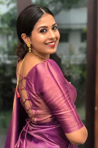 floral purple woven pure art silk gift saree with unstitched blouse