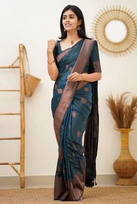  rama green self design silk cotton saree with unstitched blouse 1