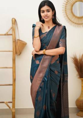  rama green self design silk cotton saree with unstitched blouse 4
