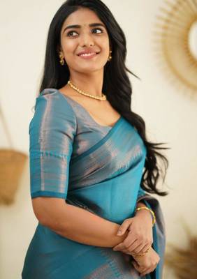 light weight rama green self design art silk blend light weight saree with unstitched blouse 2