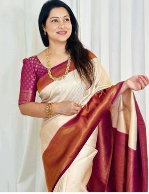 soft white woven cotton silk kerala saree with unstitched blouse 2