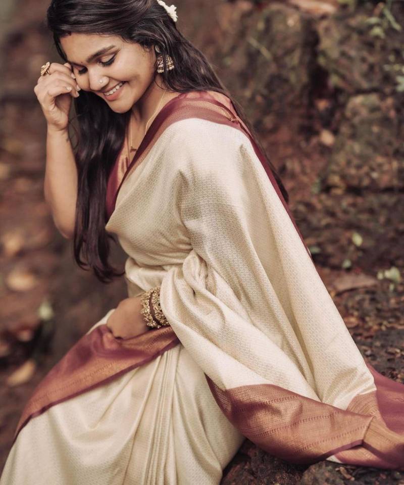 floral light cream banarasi art silk all seasons saree with unstitched blouse