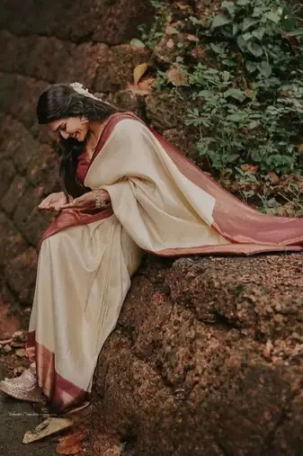 floral light cream banarasi art silk all seasons saree with unstitched blouse