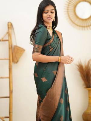floral green woven cotton silk kerala saree with unstitched blouse 2