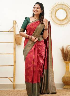  red woven silk cotton saree with unstitched blouse 1