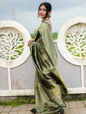  green self design art silk blend light weight saree with unstitched blouse 2