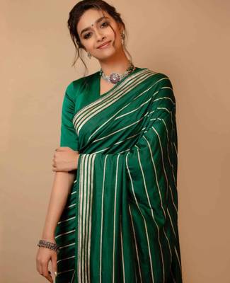  green jacquard art silk all seasons saree with unstitched blouse 2