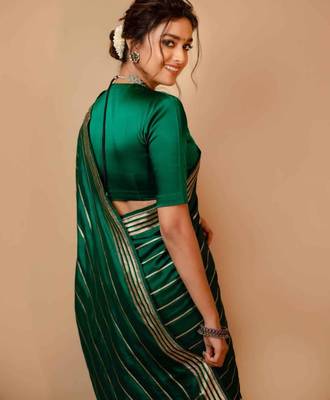  green jacquard art silk all seasons saree with unstitched blouse 3