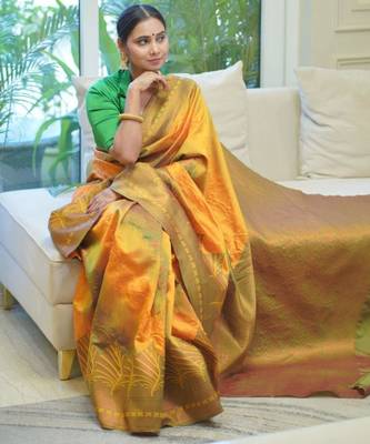 ethnic gold resham thread silk cotton saree with unstitched blouse 3