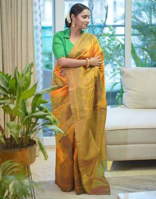 ethnic gold resham thread silk cotton saree with unstitched blouse 4