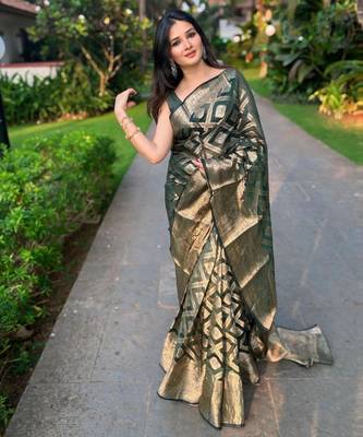 floral green woven silk cotton saree with unstitched blouse 1