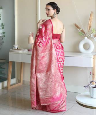 embellished hot pink jacquard south silk fancy saree with unstitched blouse 3