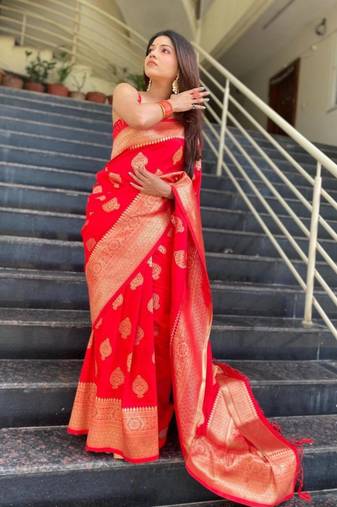 traditional jacquard red resham thread silk cotton bollywood saree with unstitched blouse